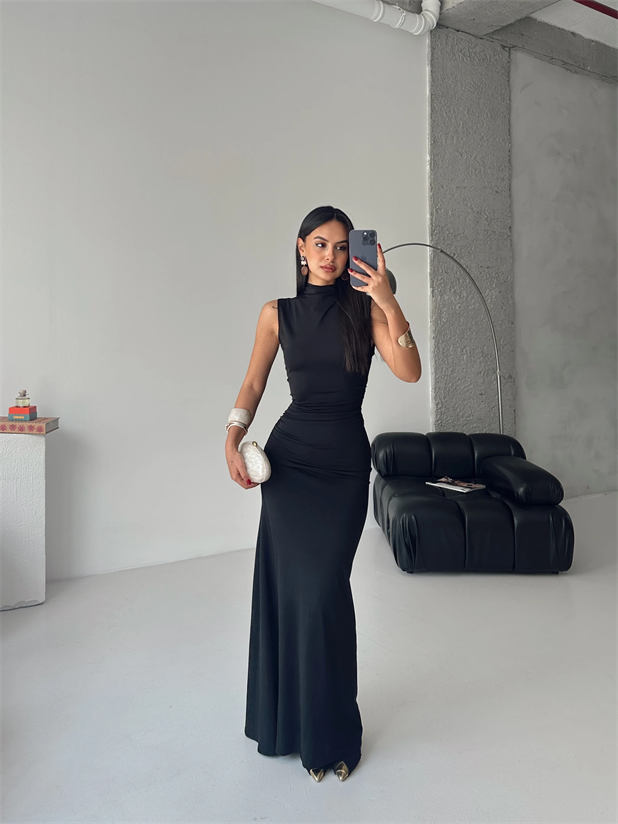 Kolsuz Drapeli Maxi Elbise - Siyah