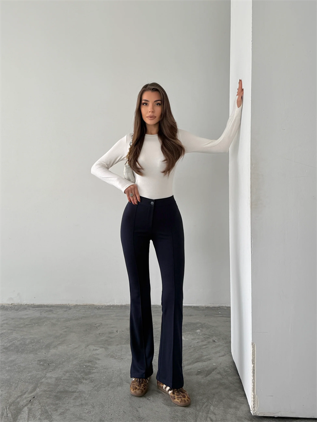 Çimalı Yırtmaç Pantolon  - Lacivert