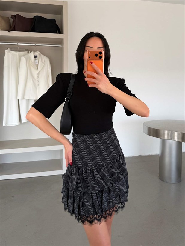 Dantel Detaylı Mini Fırfır Etek - Haki