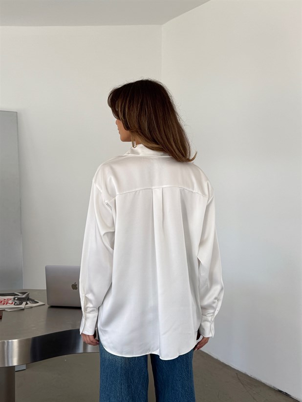Kapak Cepli Krep Saten Gömlek - Beyaz