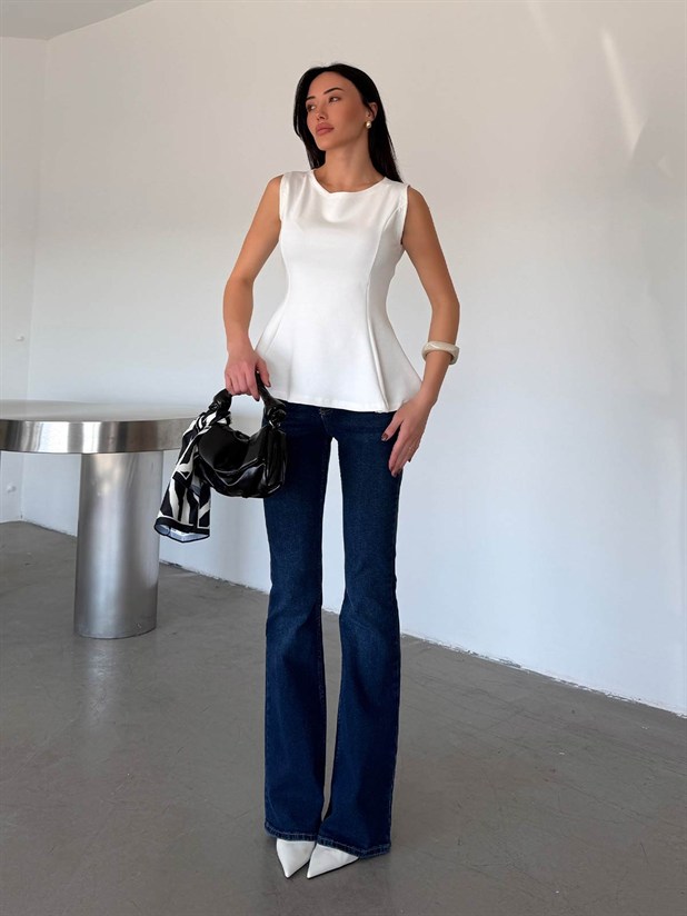 Altı Volanlı Sıfır Kol Bluz - Ekru