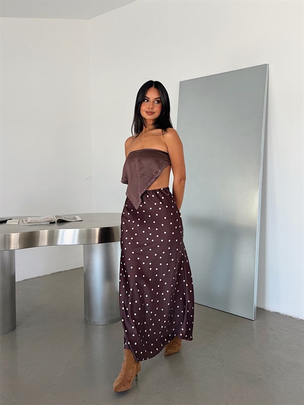 Uzun Puantiye Desenli Saten Etek - Kahve