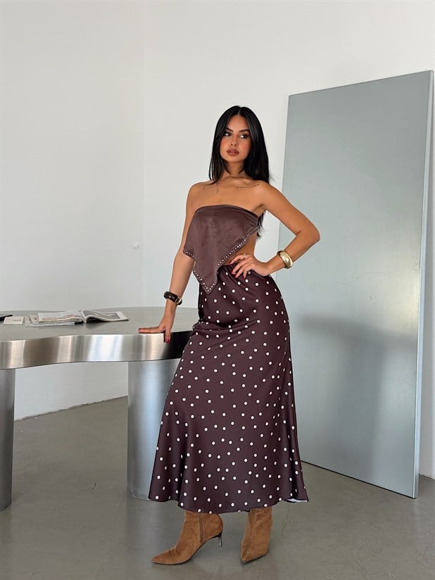 Uzun Puantiye Desenli Saten Etek - Kahve