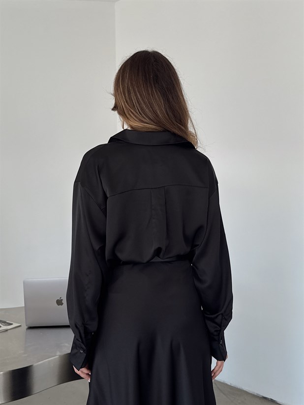 Kapak Cepli Krep Saten Gömlek - Siyah