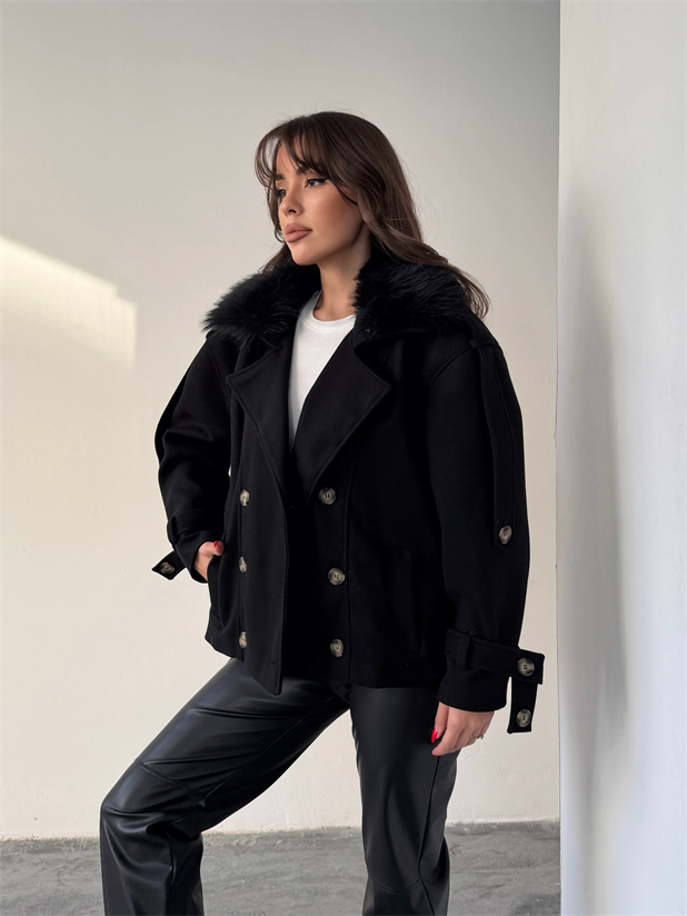 Apolet Detay Kürklü Kaşe Mont  - Siyah