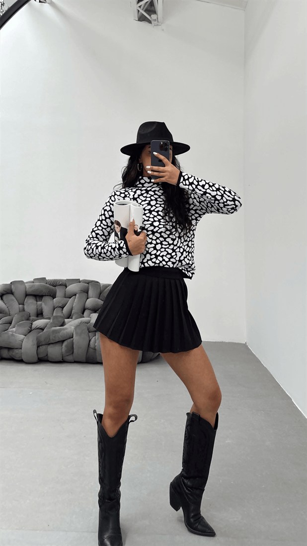 Desenli Dik Yaka Triko Bluz Desenli-Siyah - Siyah