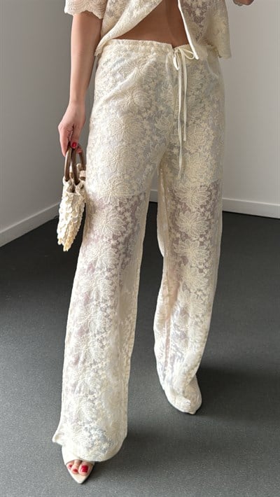 Antonella Krem Dantelli Premium İşlemeli İç Astarlı Pantolon