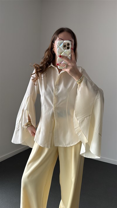 Cuphea Krem Kolları Volanlı Pelerin Gömlek