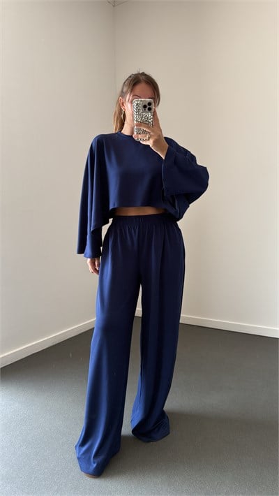 Odile Lacivert Yarasa Kol Bluz Ve Bol Paça Pantolon Takım