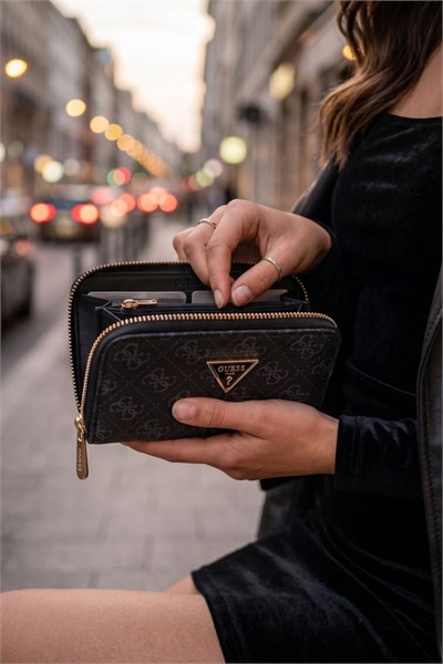 Monogram Desen Kadın Fermuarlı Deri Cüzdan Siyah