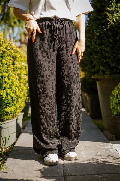 Jakarlı Bol Paça Pantolon - Siyah