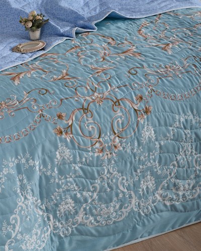 Elegant Bloom Premium Çift Taraflı Pamuklu Kapitone Yatak Örtüsü 160x230 cm