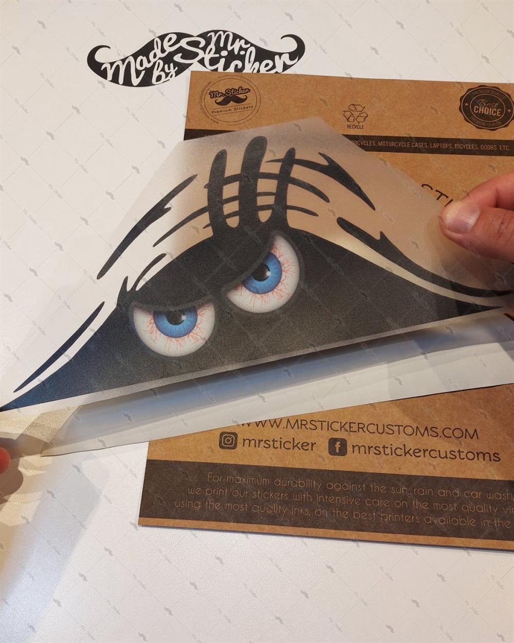 CAR7 Yari Reflektif Bagajdan Bakan Kizgin Mavi Gozler Etiketi