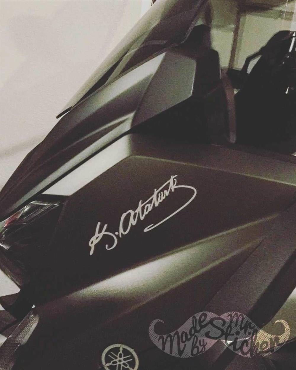 RFHLM71 Reflektif Mustafa Kemal Ataturk Imzasi Etiketi