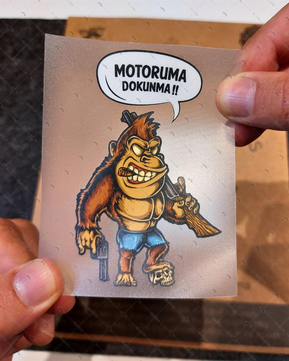 WRN31 Motoruma Dokunma Gangister Goril Etiketi