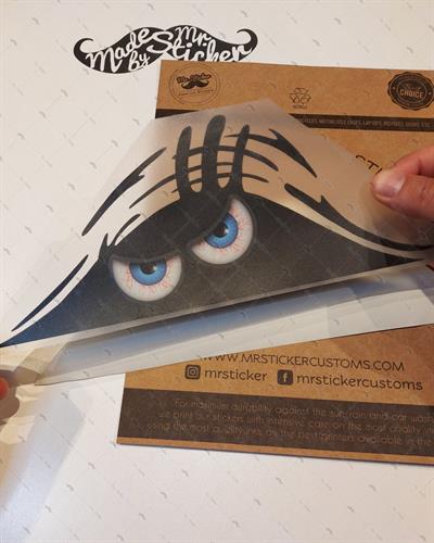 CAR7 Yari Reflektif Bagajdan Bakan Kizgin Mavi Gozler Etiketi