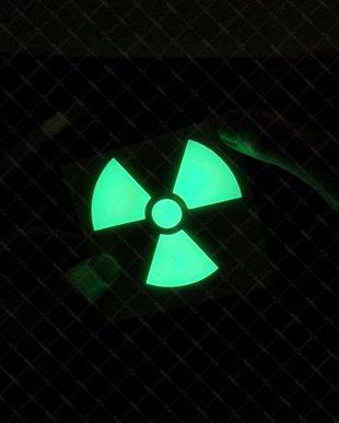 GID16 Karanlikta Parlayan Radyasyon Etiketi