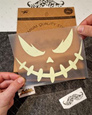 GID4 Karanlikta Parlayan Korkutucu Yuzler Serisi no7