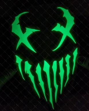 GID5 Karanlikta Parlayan Korkutucu Yuzler Serisi no8