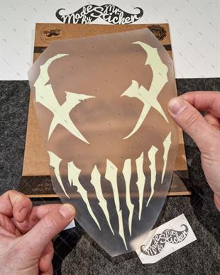 GID5 Karanlikta Parlayan Korkutucu Yuzler Serisi no8