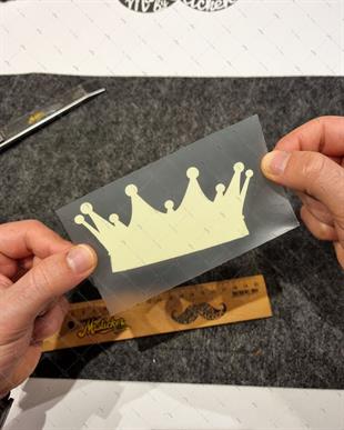 GID6 Karanlikta Parlayan Kral Tacı Etiketi