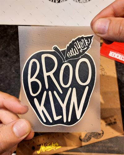 MSL8 Brooklyn Elma Etiketi