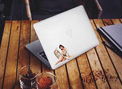 PNP11 Pinup Kizi Etiketi