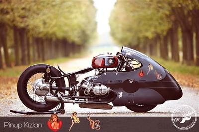 PNP28 Pinup Kizi Etiketi