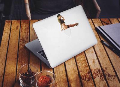 PNP30 Pinup Kizi Etiketi