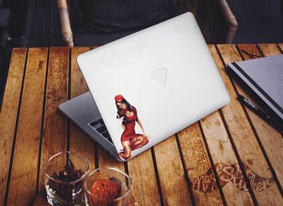 PNP34 Pinup Kizi Etiketi