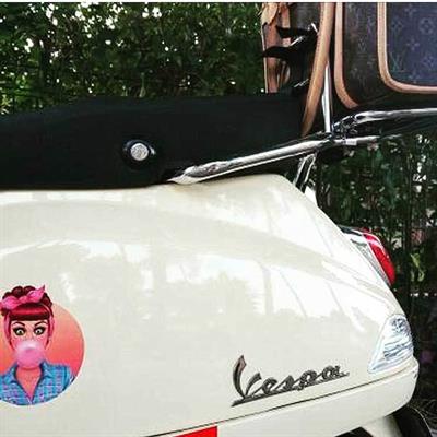 PNP37 Pinup Kizi Etiketi