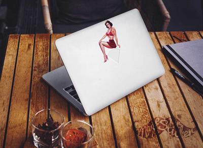 PNP43 Pinup Kizi Etiketi