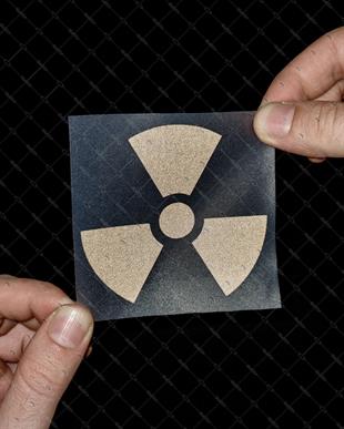 RFBK16 Siyah Reflektif Radyasyon Isareti Etiketi