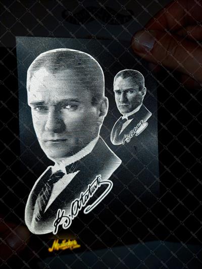 RFHLM108 Ozel Seri - Reflektif Cizgi Calismali Ataturk Etiketi - Orta Boy-Kucuk Boy Set