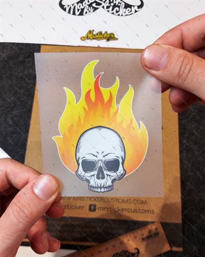 RFHLM42 Reflektif Alevli Kurukafa Etiketi