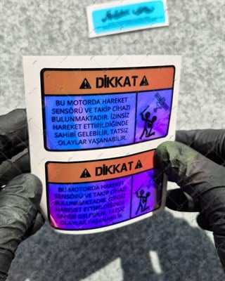 CSFT41 Renk Değiştiren Seri Motoruma Dokunma Uyarı Etiketi