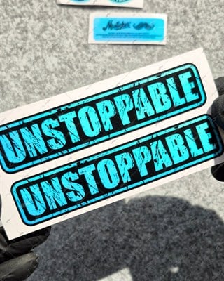 CSFT9 Renk Değiştiren Durdurulamaz (Unstoppable) Yazılı Etiket 2 li Set