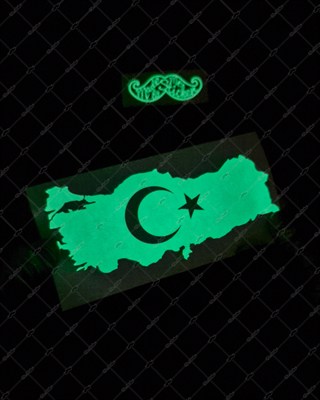GIDW13 Karanlıkta Işıldayan Ay Yıldızlı Türkiye Haritası