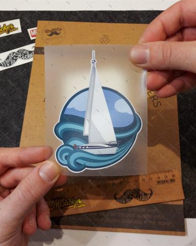 NAU12 Yelkenli Tekne Etiketi