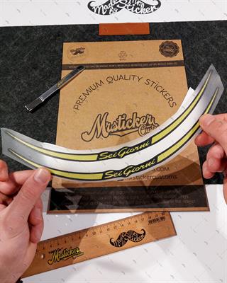 RFHLM225 Vespa Uyumlu Reflektif Sei Giorni Yazili Jant Etiketi Ikili Set