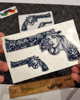 RFHLM278 Reflektif Gengsta Motifli Pistol Etiketi Simetrik Dörtlü Set