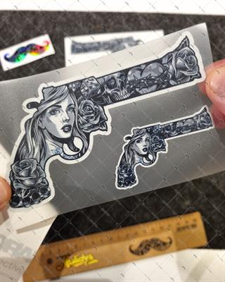 RFHLM278 Reflektif Gengsta Motifli Pistol Etiketi Simetrik Dörtlü Set