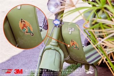 VSP36 Scooterli Pinup Kizi Etiketi