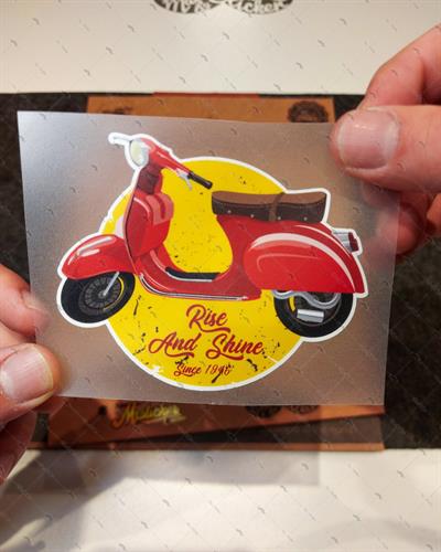 VSP42 Kirmizi Scooter Etiketi