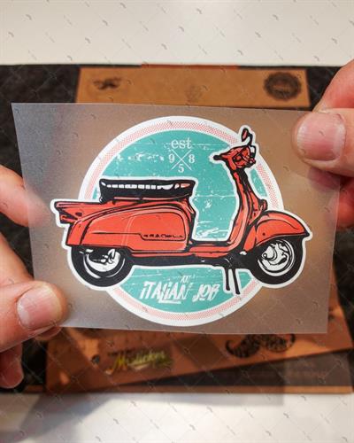 VSP49 Italyan Isi Yazili Kirmizi Scooter Etiketi