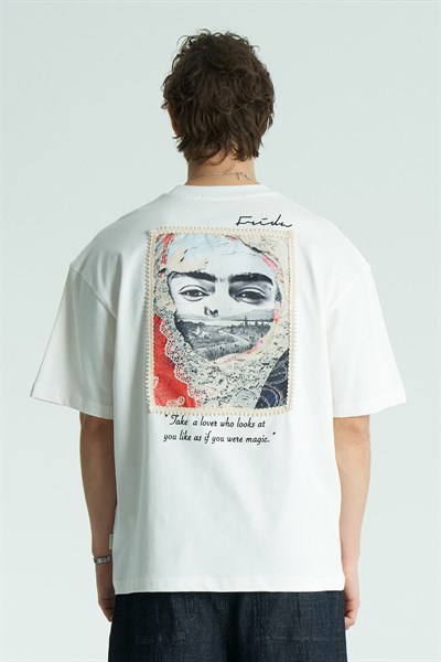 Amoura Portrait Oversize Erkek Tişört Ekru