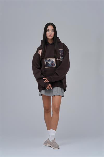 Layers of Awakening Oversize Sweatshirt Kadın Kahverengi