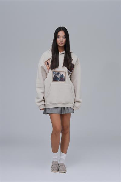 Layers of Awakening Oversize Sweatshirt Kadın Stone