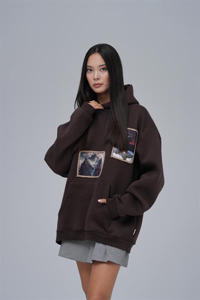 Layers of Awakening Oversize Sweatshirt Kadın Kahverengi