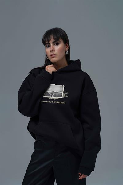 Portrait of a Generation Oversize Sweatshirt Kadın Siyah
